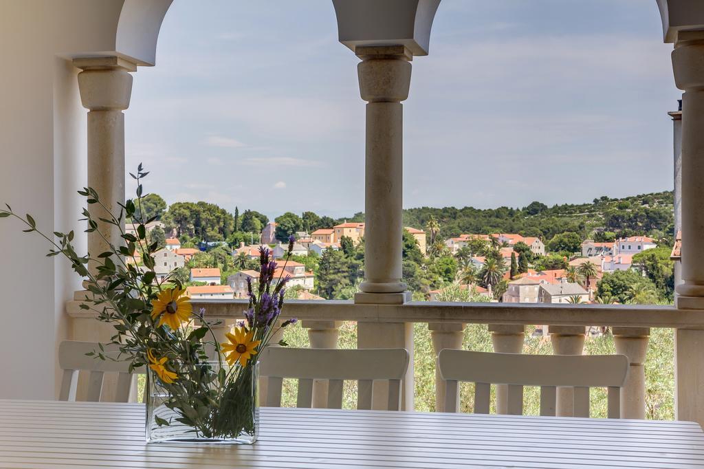 Villa Alma Велі-Лошинь Екстер'єр фото