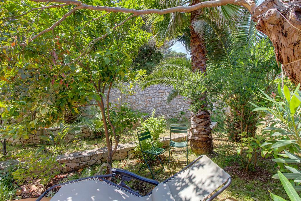 Villa Alma Велі-Лошинь Екстер'єр фото
