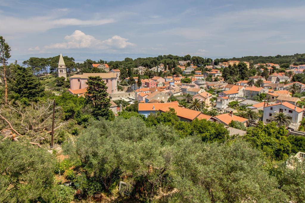 Villa Alma Велі-Лошинь Екстер'єр фото