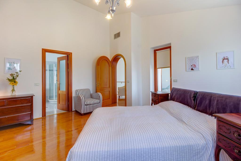 Villa Alma Велі-Лошинь Екстер'єр фото